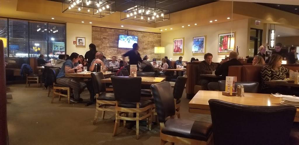 California Pizza Kitchen at Warrenville | restaurant | 28258 Diehl Rd, Warrenville, IL 60555, USA | 6303930852 OR +1 630-393-0852