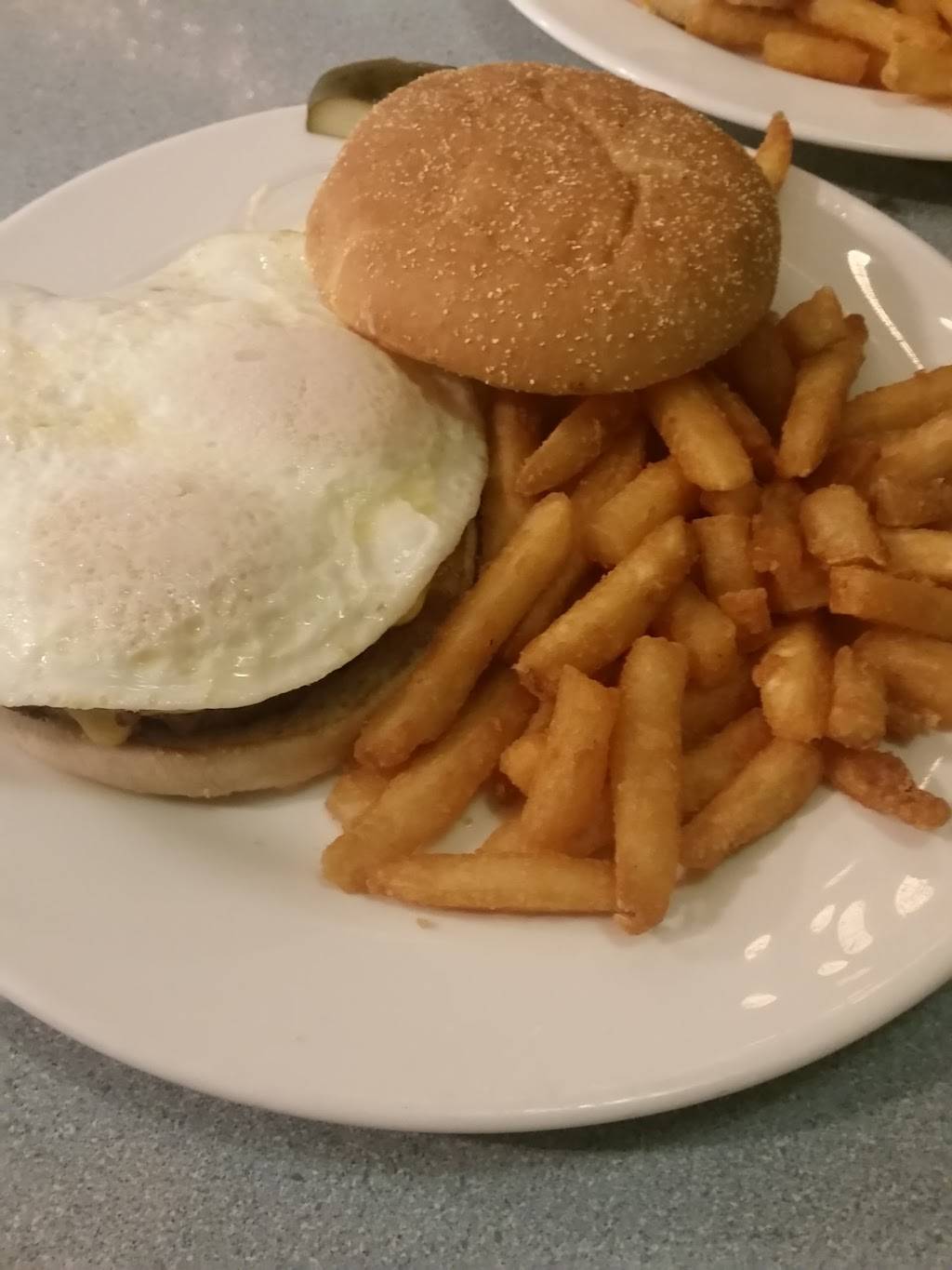 Dinos Den Restaurant & Bar | meal takeaway | 88 Grand Ave, Fox Lake, IL 60020, USA | 8475876604 OR +1 847-587-6604