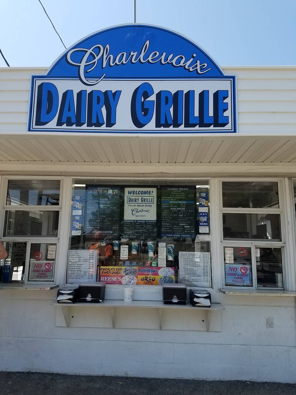 Charlevoix Dairy Grille, LLC | restaurant | 1111 Bridge St, Charlevoix, MI 49720, USA | 2315479771 OR +1 231-547-9771