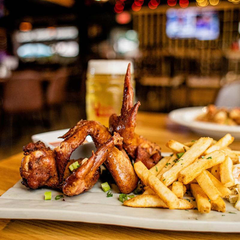 Schnitz Ale Brewery | restaurant | 5729 Pearl Rd, Parma, OH 44129, USA | 4403404353 OR +1 440-340-4353