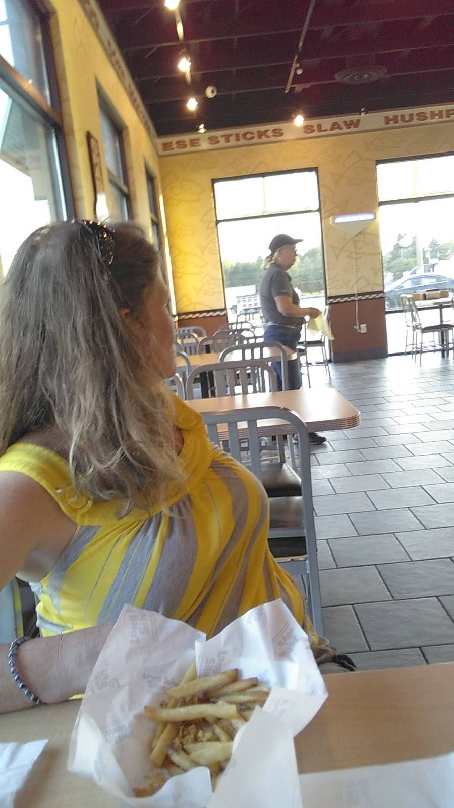 Long John Silvers | restaurant | 42 Austin Rd, London, KY 40741, USA | 6068644444 OR +1 606-864-4444