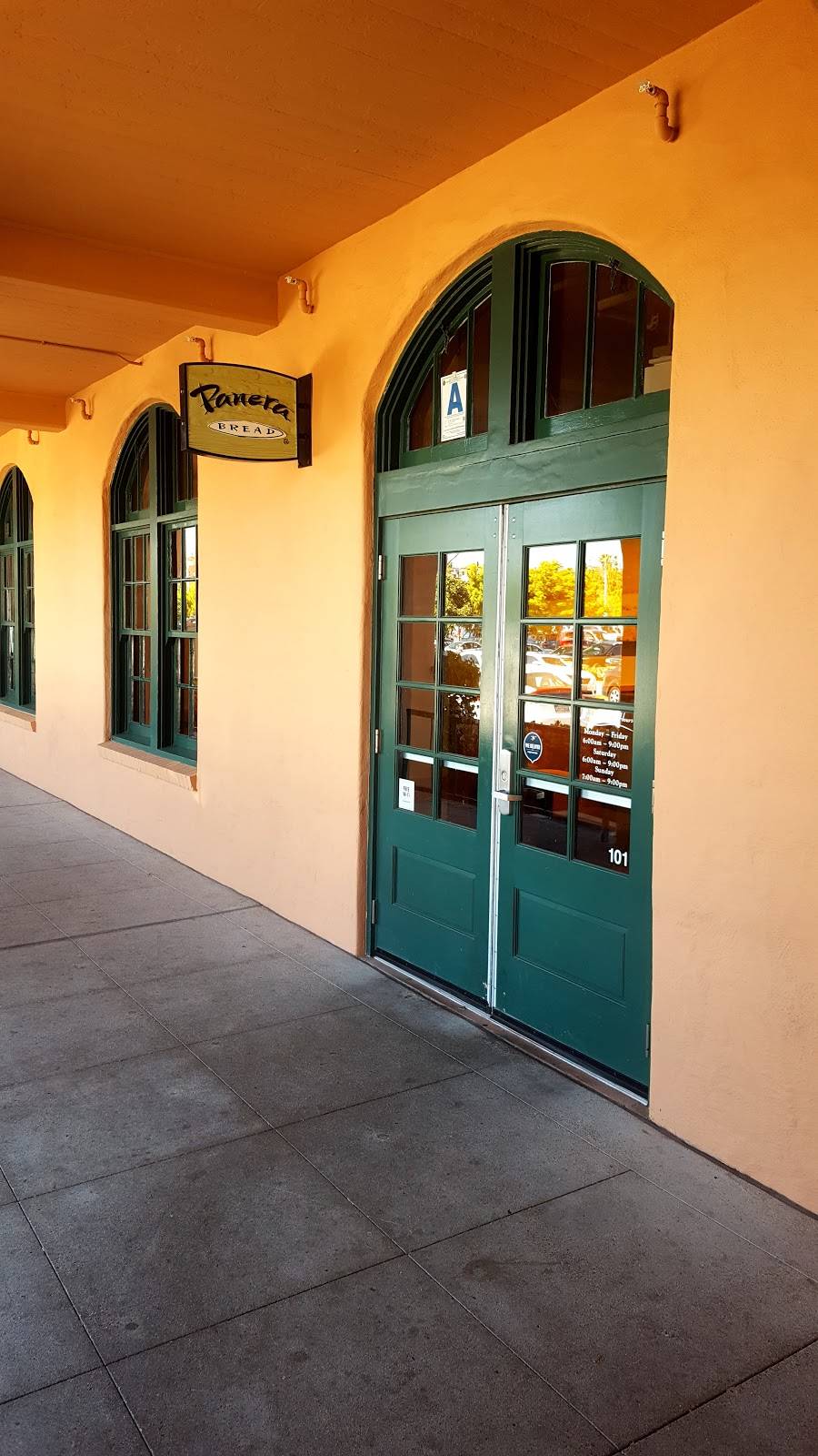 Panera Bread | bakery | 2445 Truxtun Rd, Point Loma, CA 92106, USA | 6192222122 OR +1 619-222-2122