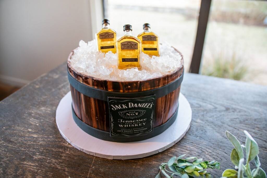 Lucys Fried Chicken | restaurant | 2218 College Ave, Austin, TX 78704, USA | 5122972423 OR +1 512-297-2423