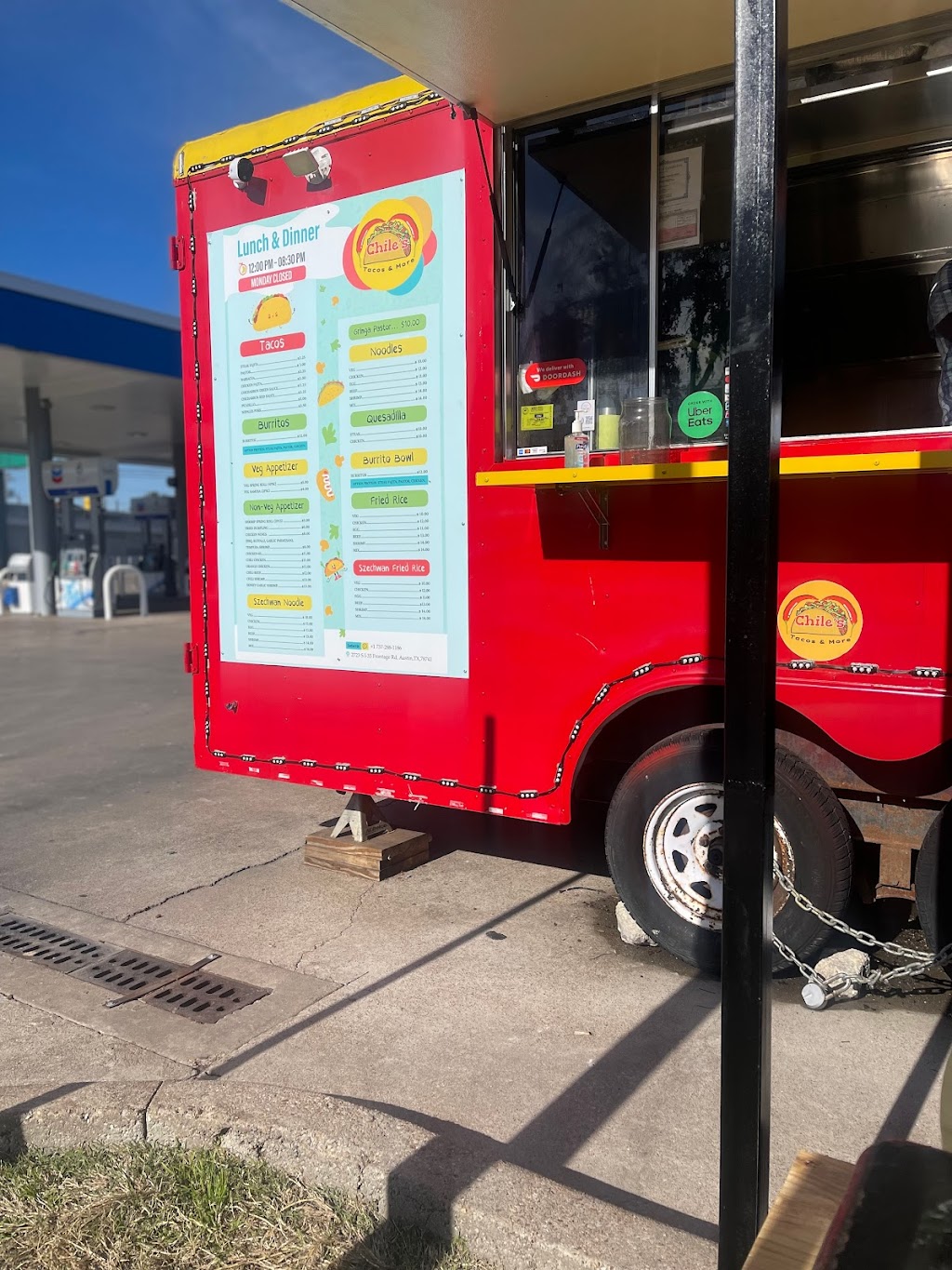 Chiles Tacos And More | restaurant | 2723 I-35, Austin, TX 78741, USA | 7372881186 OR +1 737-288-1186