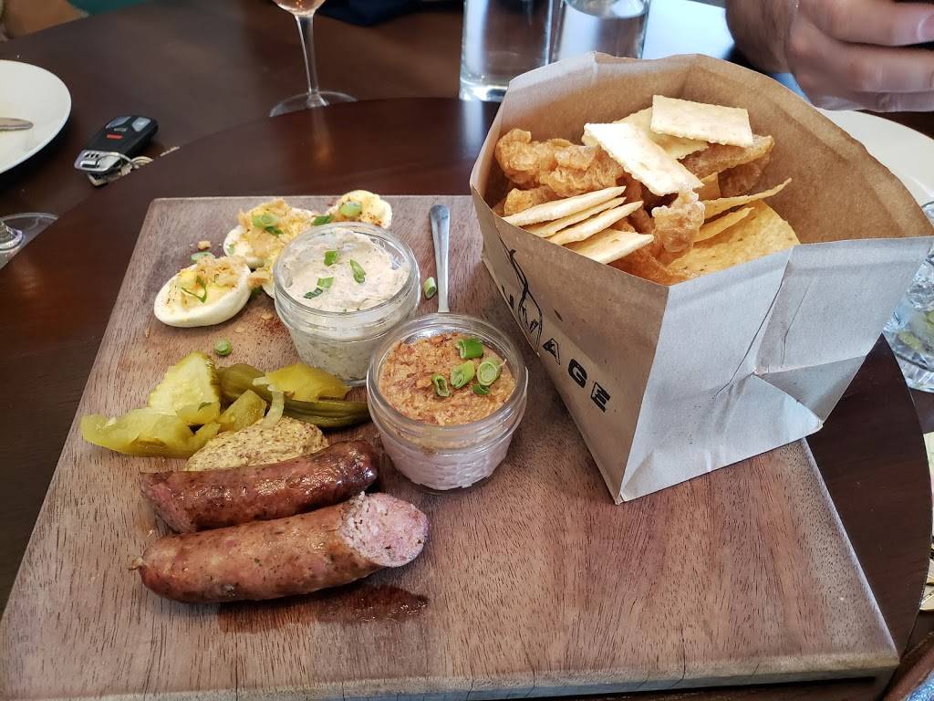 Sauvage | restaurant | 608 Absinthe Ct, Shreveport, LA 71115, USA | 3186062176 OR +1 318-606-2176