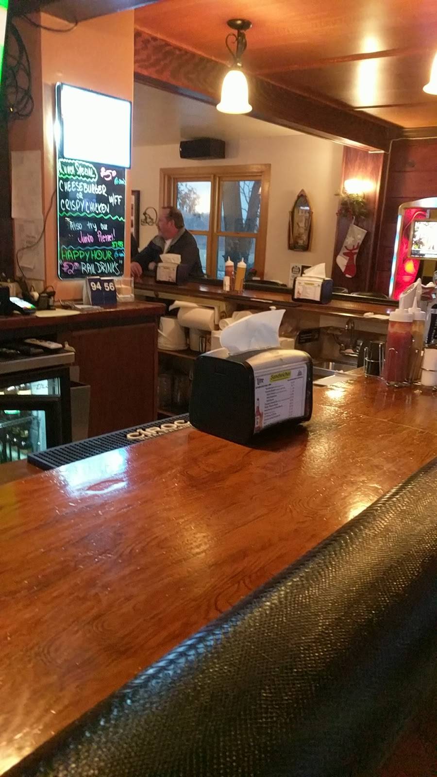 C & Cs Mosquito Inn | restaurant | 3208 4 Mile Rd, Racine, WI 53404, USA | 2625834378 OR +1 262-583-4378