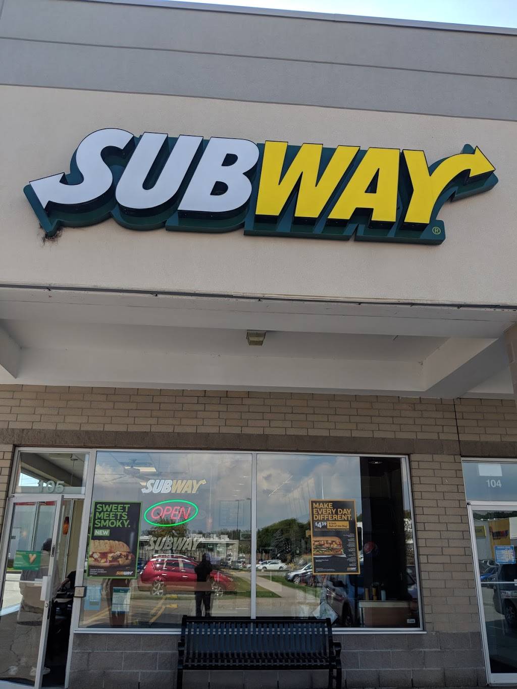 Subway | restaurant | Credit Valley Town Plaza, 6065 Creditview Rd Unit 105E, Mississauga, ON L5V 2A8, Canada | 9058149101 OR +1 905-814-9101