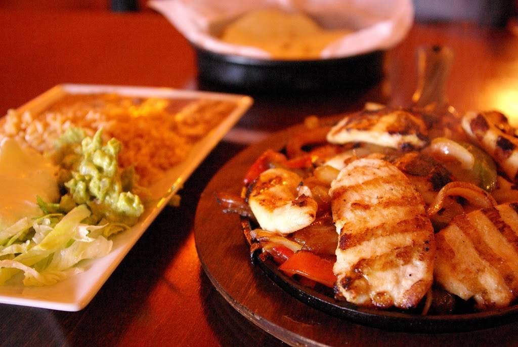 La Bonita Tacos and Tequila | restaurant | 1850 NY-112, Coram, NY 11727, USA | 6313203959 OR +1 631-320-3959