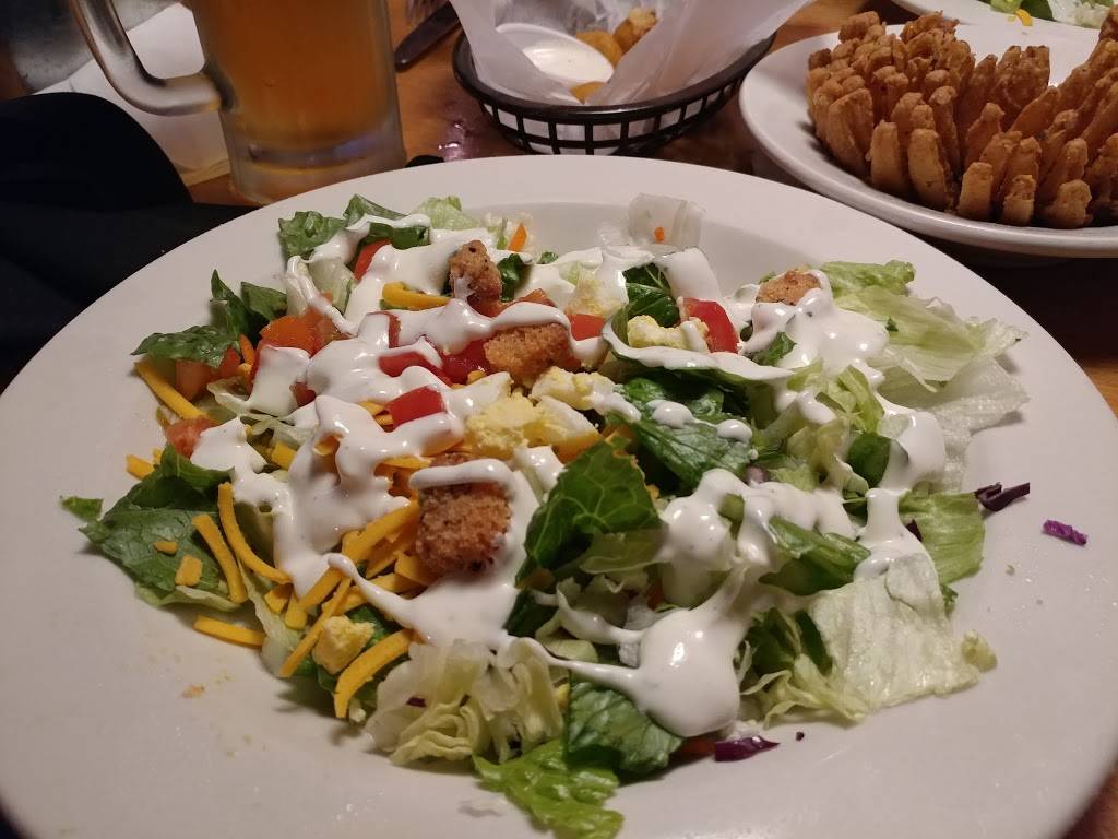 Texas Roadhouse | restaurant | 110 S Franklin Rd, Bloomington, IN 47404, USA | 8123231000 OR +1 812-323-1000