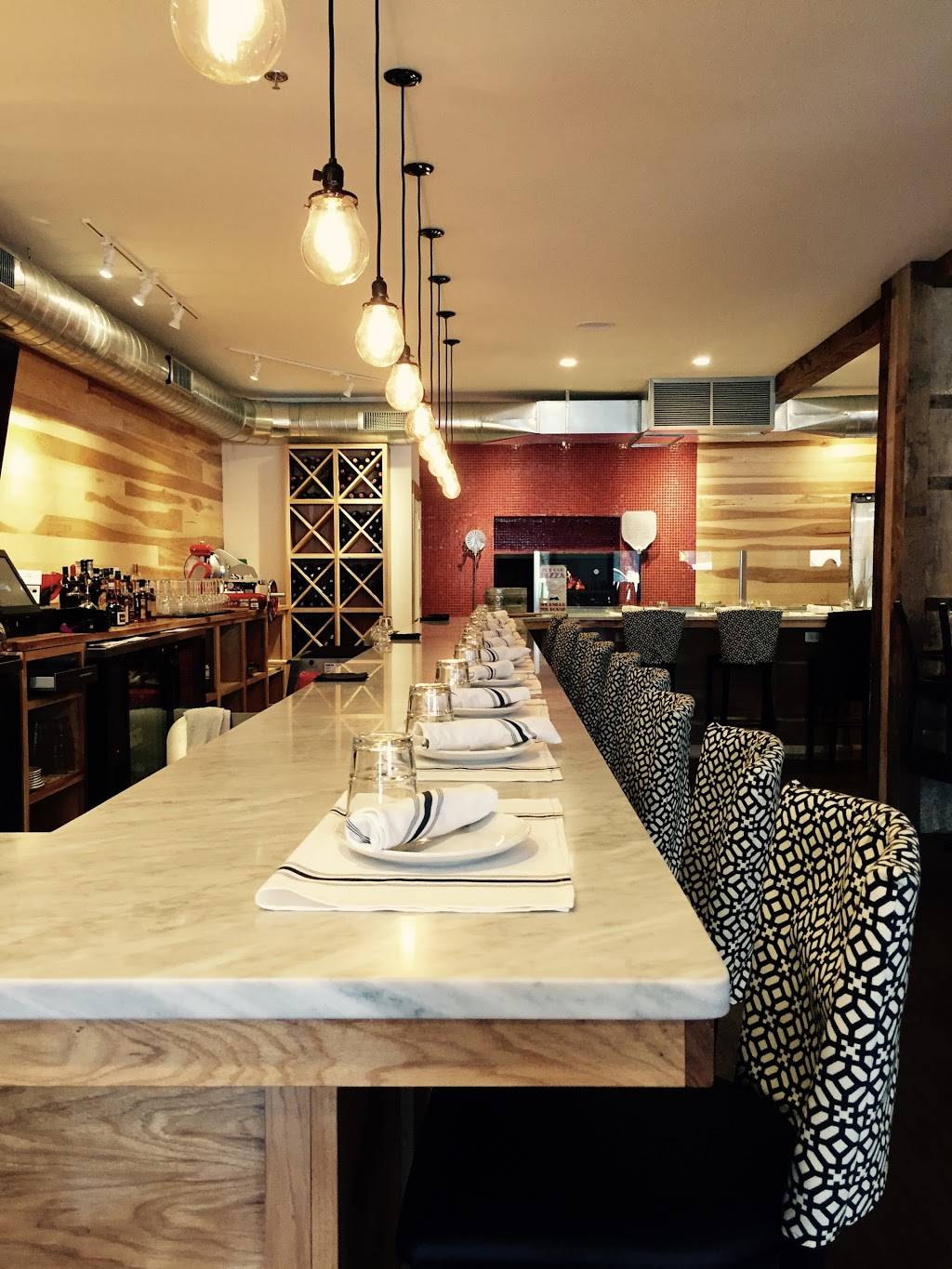 GIA MIA | restaurant | 106 N Hale St, Wheaton, IL 60187, USA | 6304802480 OR +1 630-480-2480