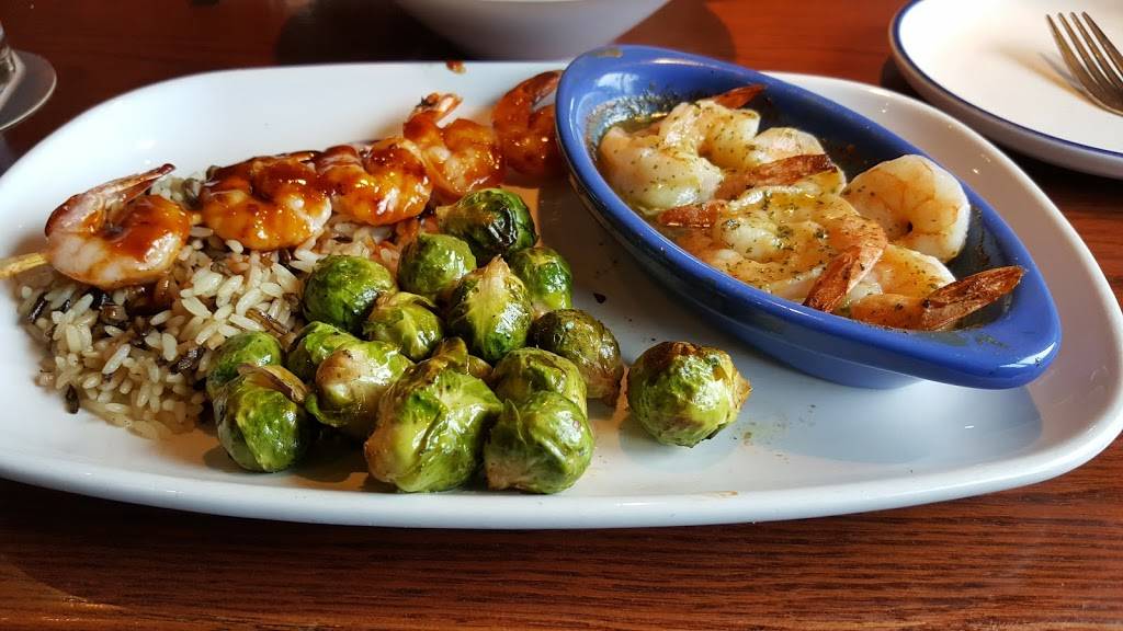 Red Lobster | restaurant | 7607 Day Dr, Parma, OH 44129, USA | 4408880990 OR +1 440-888-0990