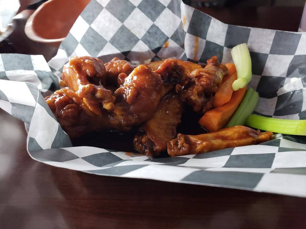 The Penalty Box | restaurant | 34 Chestnut St #6, Lockport, NY 14094, USA | 7167270993 OR +1 716-727-0993