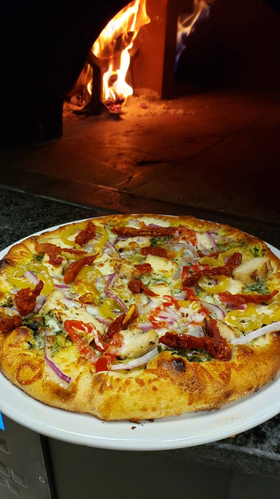 Wallys Italian Eatery | restaurant | 1801 Dundas St E #25, Whitby, ON L1N 7C5, Canada | 9057201414 OR +1 905-720-1414