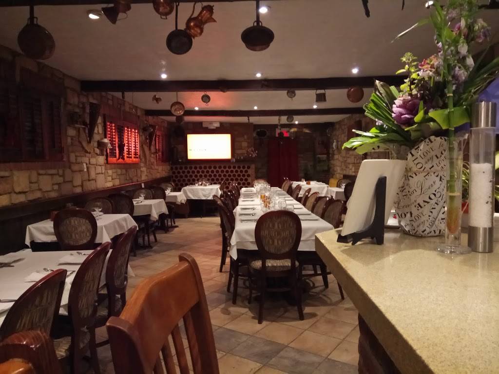 Restaurant Yas | restaurant | 5563 Chemin Upper Lachine, Montréal, QC H4A 2A7, Canada | 5144830303 OR +1 514-483-0303