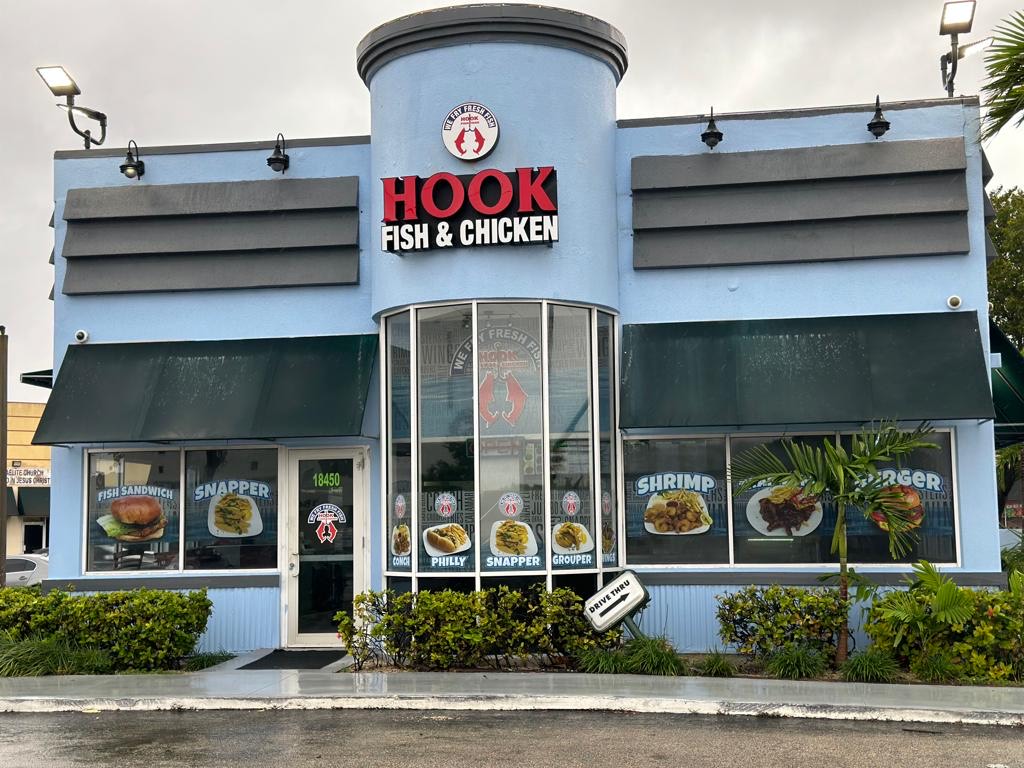 Hook fish and chicken | restaurant | 18450 NW 2nd Ave, Miami Gardens, FL 33169, USA | 3059742359 OR +1 305-974-2359