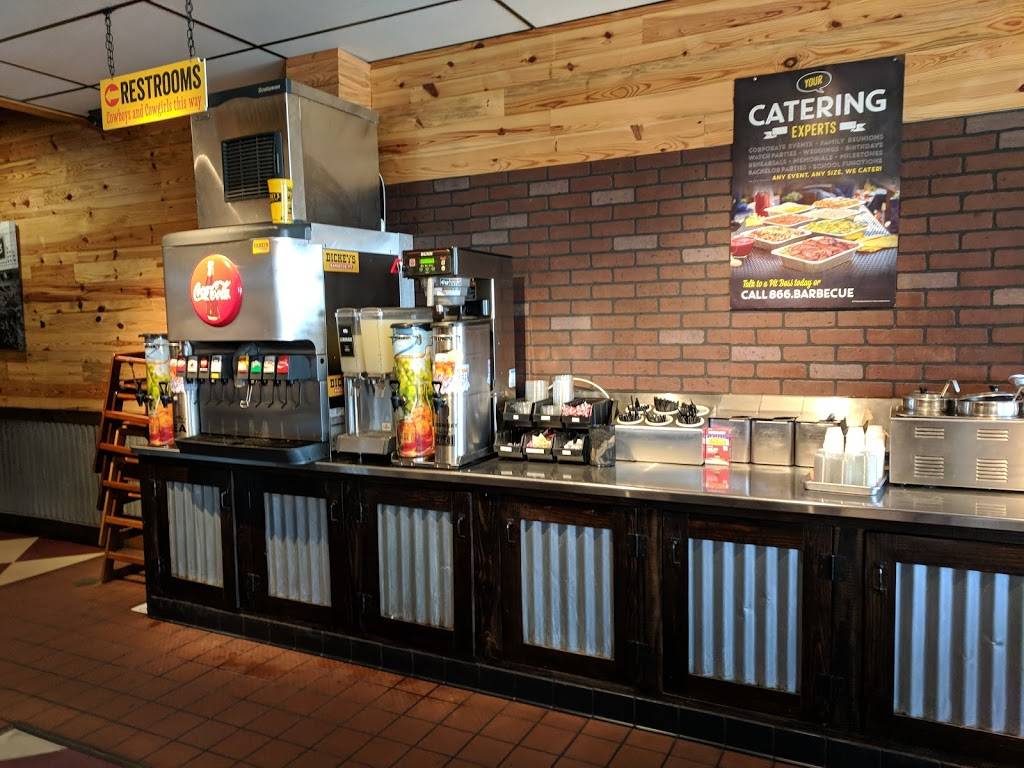 Dickeys Barbecue Pit | restaurant | 27949 Greenspot Rd, Highland, CA 92346, USA | 9098622000 OR +1 909-862-2000