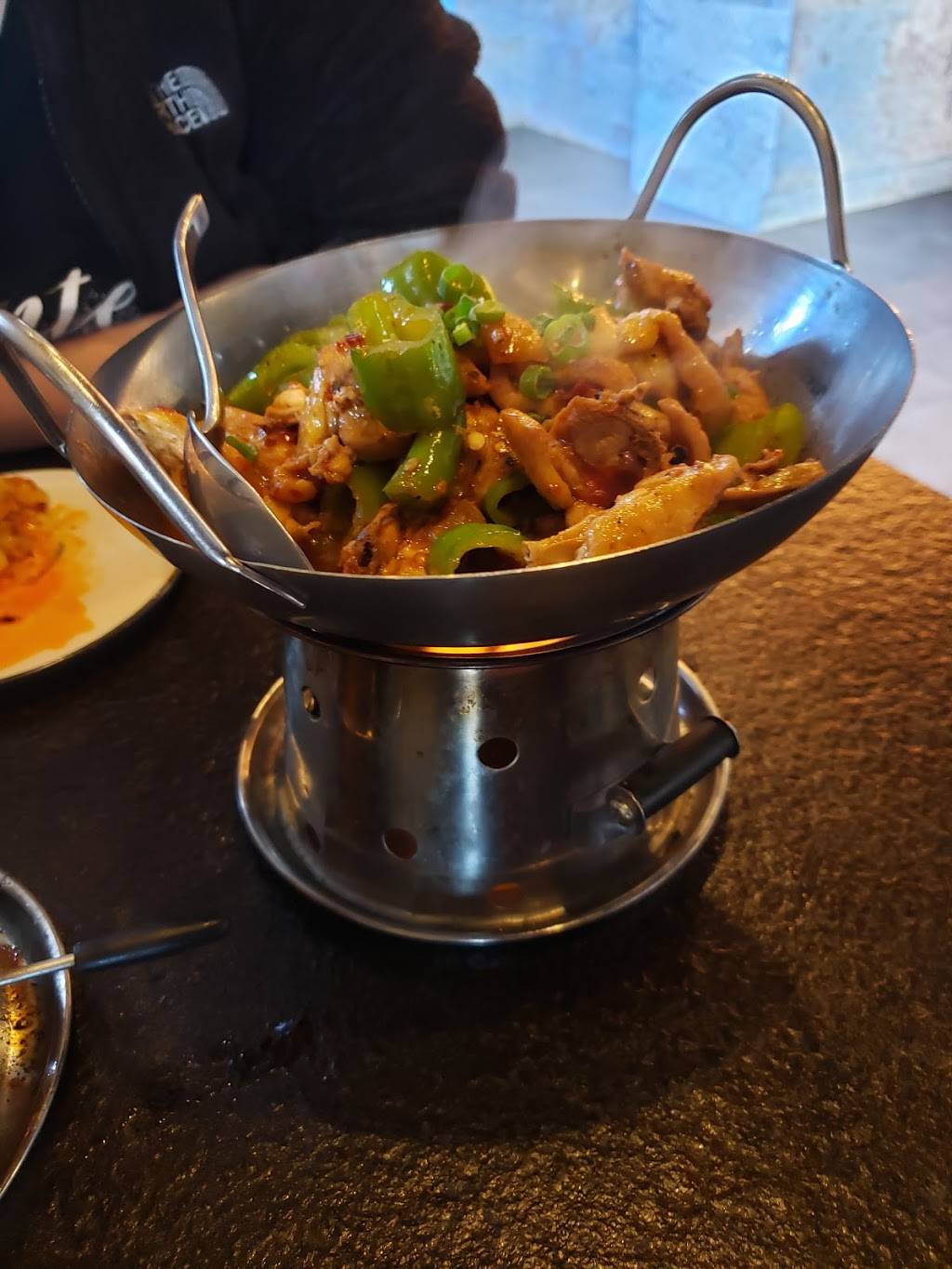 DJ Kitchen | restaurant | 4040 City Ave, Philadelphia, PA 19131, USA | 2155868888 OR +1 215-586-8888