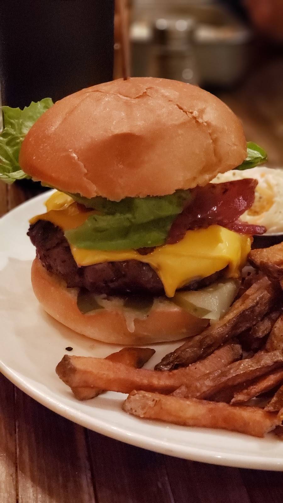 Méchant Steak Sherbrooke - Apportez votre vin | restaurant | 111 Rue Wellington N, Sherbrooke, QC J1H 5B9, Canada | 8197915544 OR +1 819-791-5544