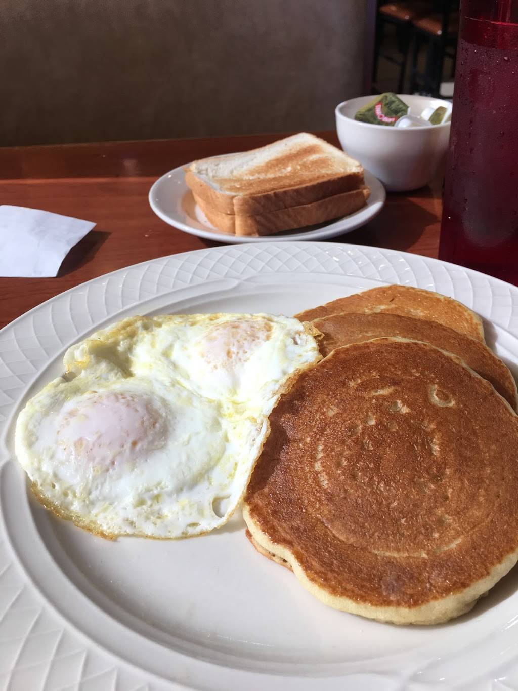 Antonios Cafe & Grill | restaurant | 1959 W Auburn Rd, Rochester Hills, MI 48309, USA | 2488522144 OR +1 248-852-2144