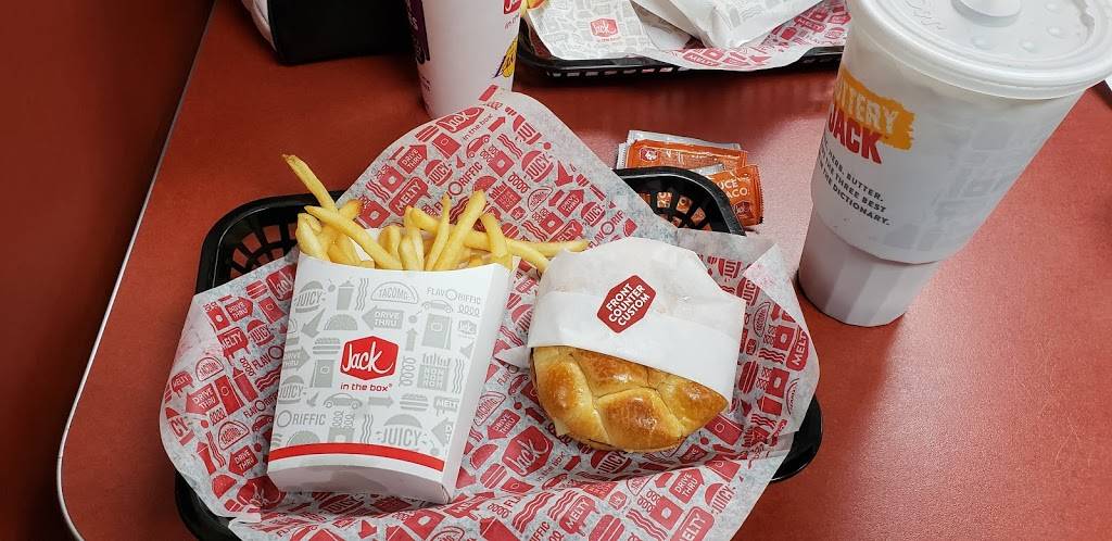 Jack in the Box | restaurant | 497 S E St, San Bernardino, CA 92401, USA | 9098894724 OR +1 909-889-4724