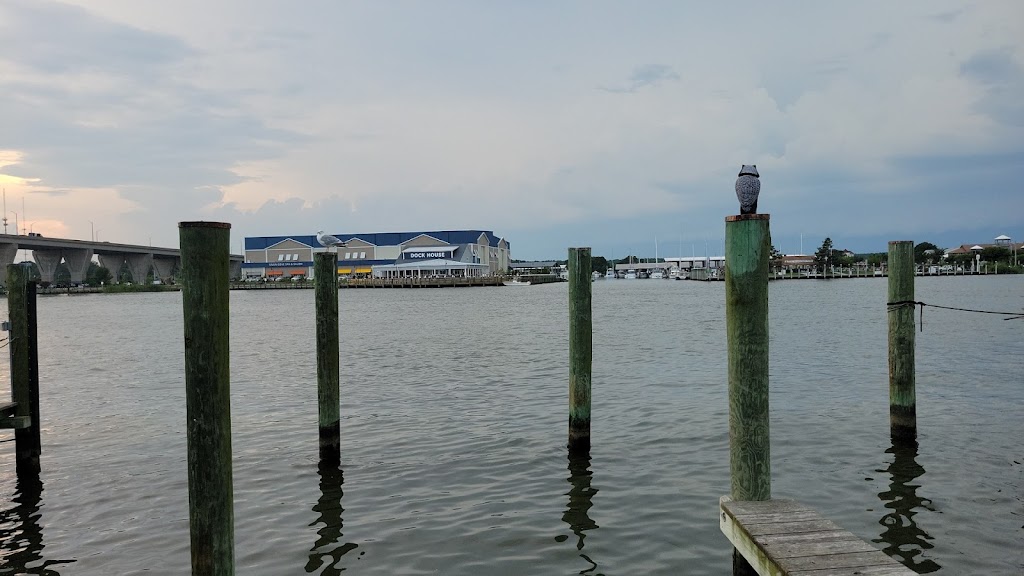 Dock House | restaurant | 100 Piney Narrows Rd, Chester, MD 21619, USA | 4434464477 OR +1 443-446-4477