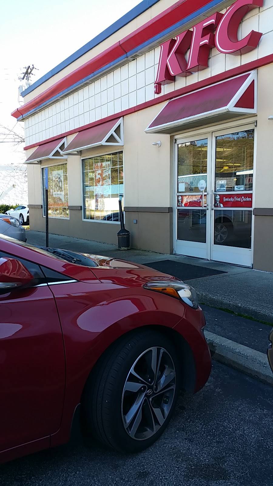 KFC | restaurant | 5299 US-30, Greensburg, PA 15601, USA | 7248508524 OR +1 724-850-8524