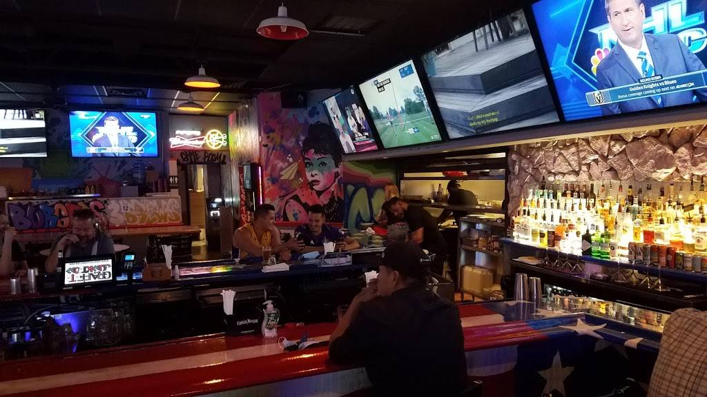 Graffiti Junktion Curry Ford | restaurant | 4544 Curry Ford Rd, Orlando, FL 32812, USA | 4072772883 OR +1 407-277-2883