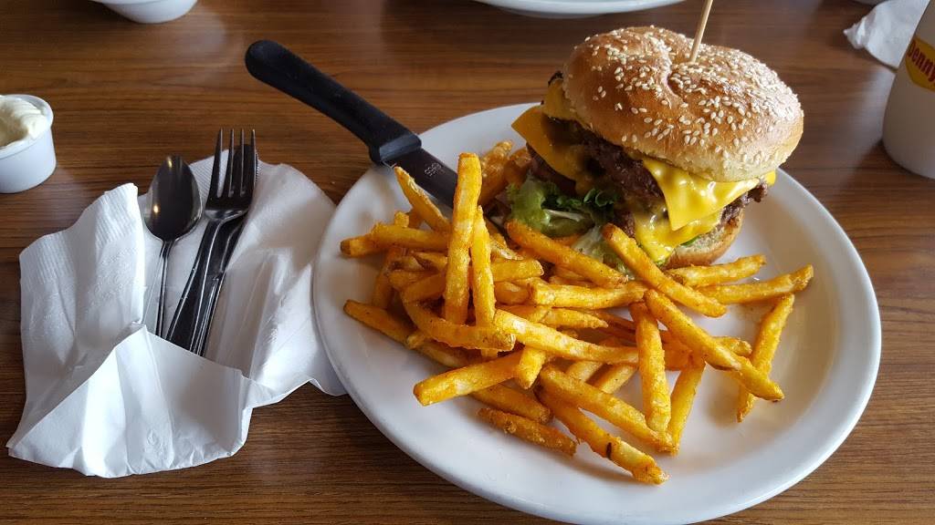 Dennys | restaurant | 12820 CA-33, Gustine, CA 95322, USA | 2098263723 OR +1 209-826-3723