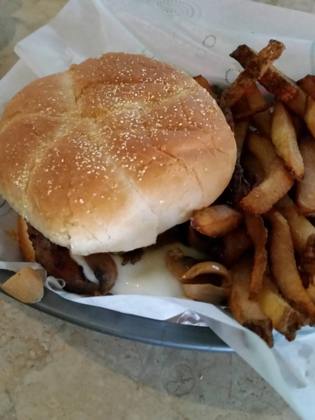 In The Drink | restaurant | 19367 Lorain Rd, Fairview Park, OH 44126, USA | 4403319200 OR +1 440-331-9200