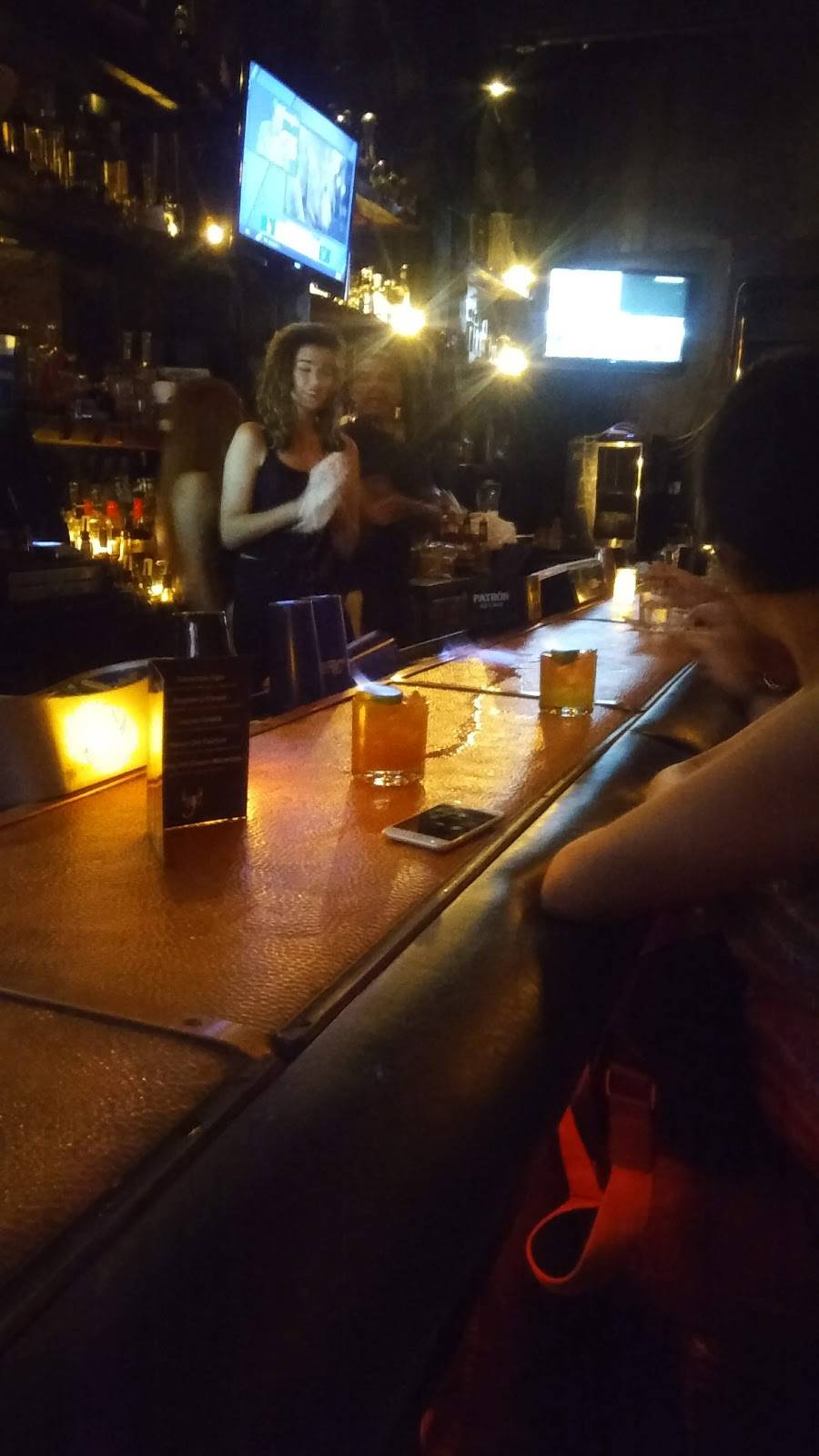 LScorpion | restaurant | 6679 Hollywood Blvd, Los Angeles, CA 90028, USA | 9512503800 OR +1 951-250-3800