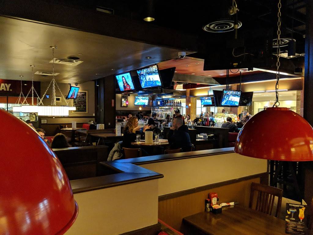 TGI Fridays | restaurant | 7855E Tysons Corner Center, McLean, VA 22102, USA | 7034485470 OR +1 703-448-5470