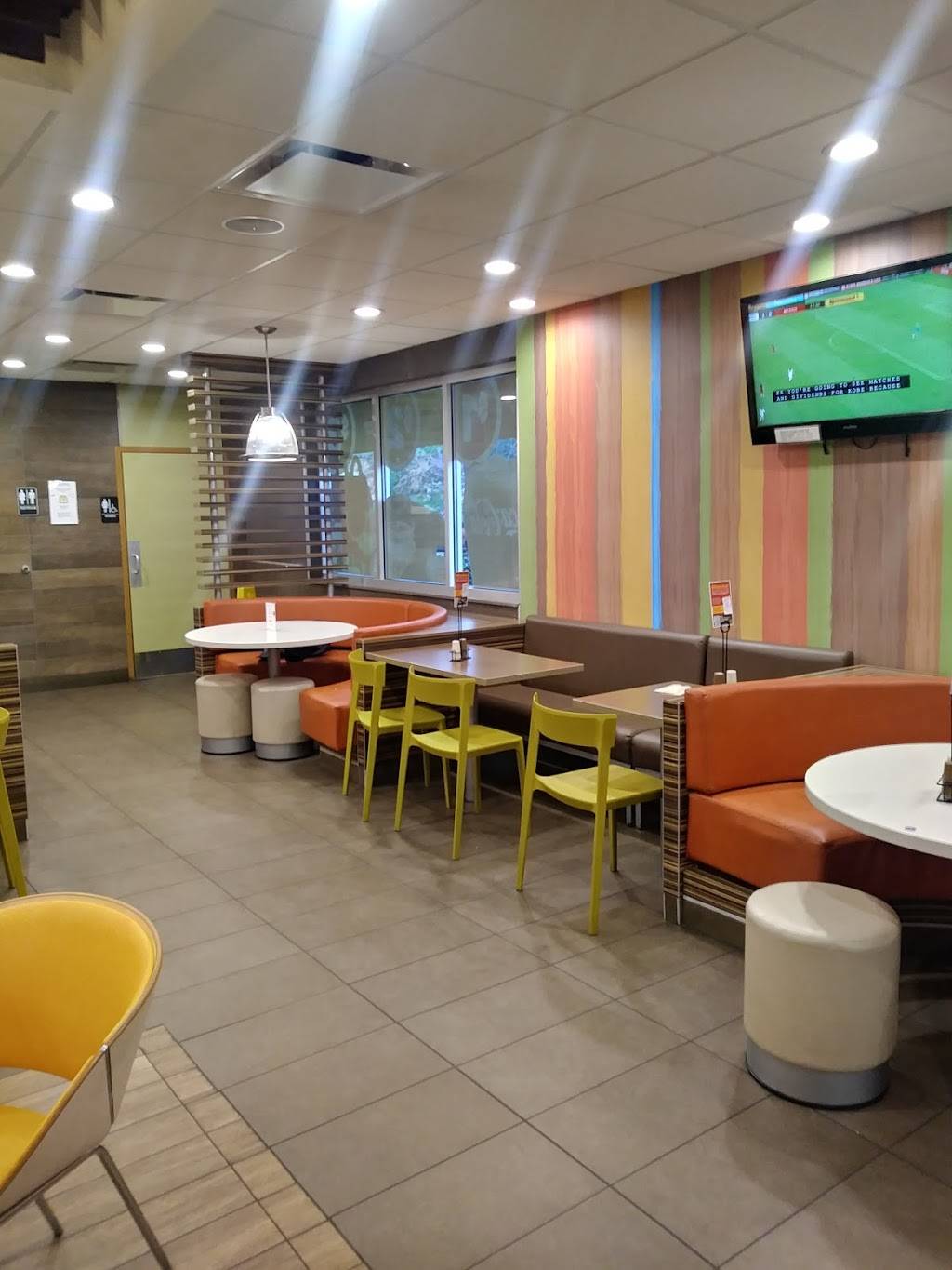 McDonalds | cafe | 500 Hiwassee St, Murphy, NC 28906, USA | 8288377093 OR +1 828-837-7093