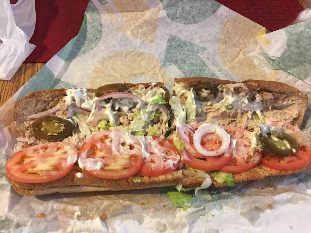 Subway | restaurant | 6007 W Layton Ave, Greenfield, WI 53220, USA | 4142819009 OR +1 414-281-9009