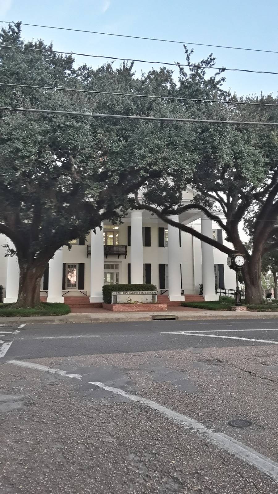 Brew-Bachers Abbeville | restaurant | 124 Concord St, Abbeville, LA 70510, USA | 3377402739 OR +1 337-740-2739