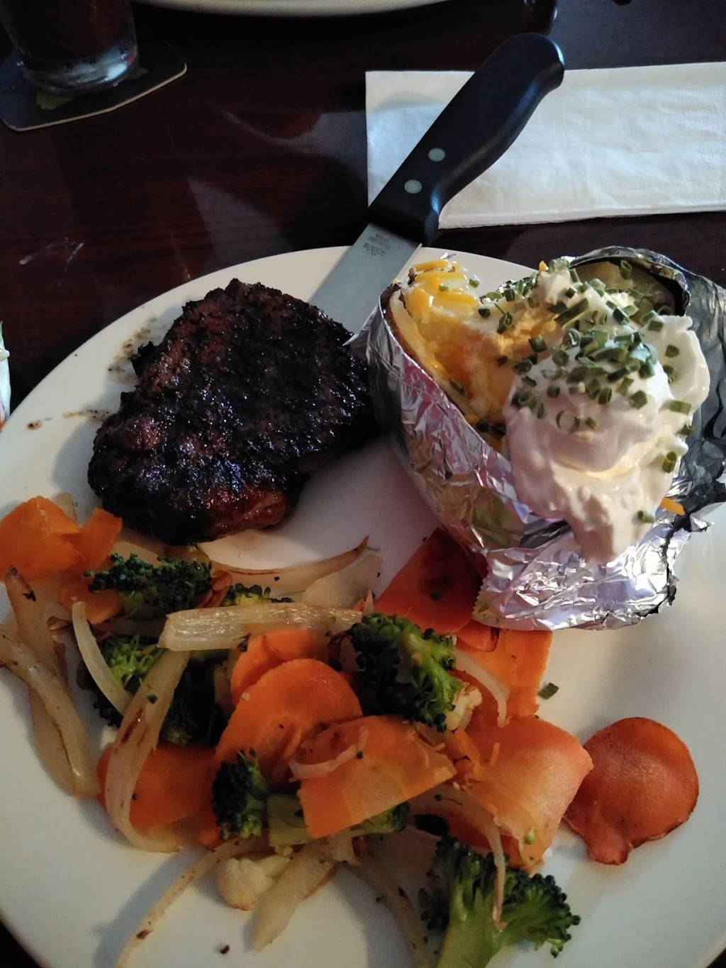 1-4-5 Club Steakhouse & Lounge | restaurant | 28 California St, Valley Springs, CA 95252, USA | 2097727145 OR +1 209-772-7145