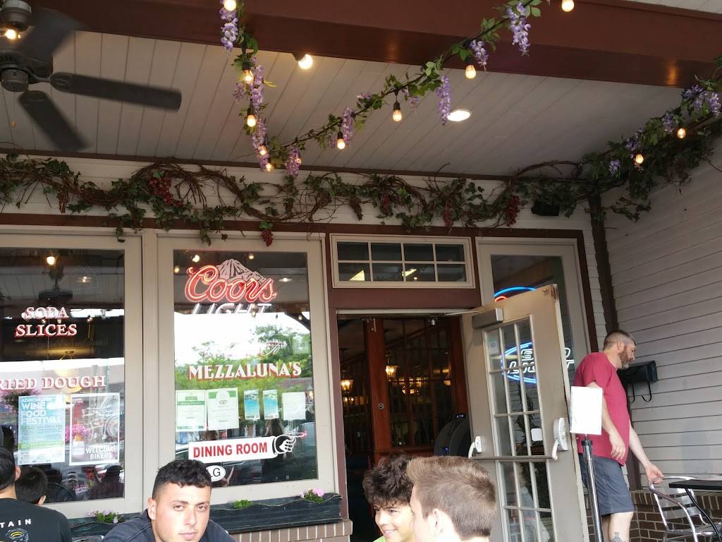 Mezzaluna Restaurant | restaurant | 157 Canada St, Lake George, NY 12845, USA | 5186689090 OR +1 518-668-9090