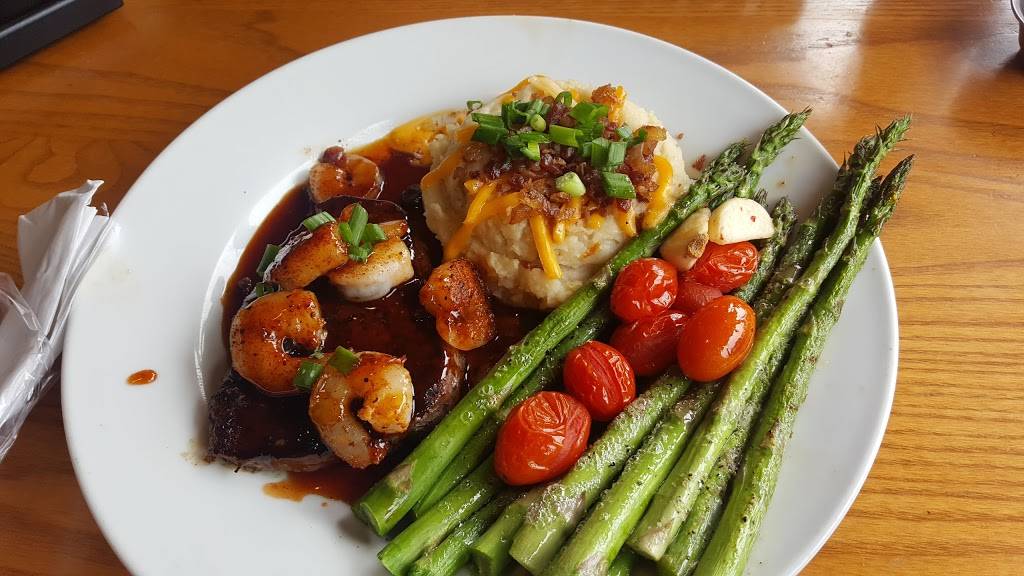 Chilis Grill & Bar | meal takeaway | 3980 US Hwy 98 N, Lakeland, FL 33809, USA | 8638597350 OR +1 863-859-7350