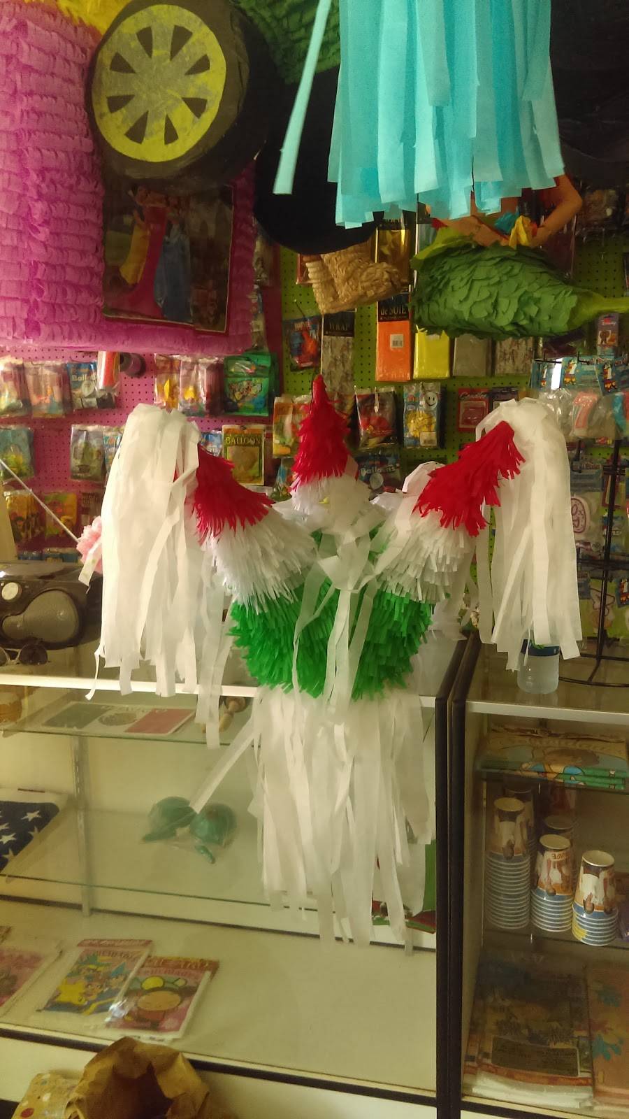 Casa De Pinata | restaurant | 2219 Lead Ave SE, Albuquerque, NM 87106, USA | 5052686625 OR +1 505-268-6625