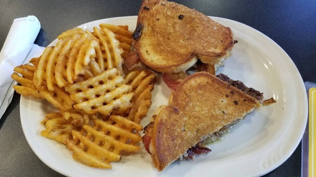 Friendlys | restaurant | 506 South Ocean Boulevard, Myrtle Beach, SC 29577, USA | 8439168636 OR +1 843-916-8636