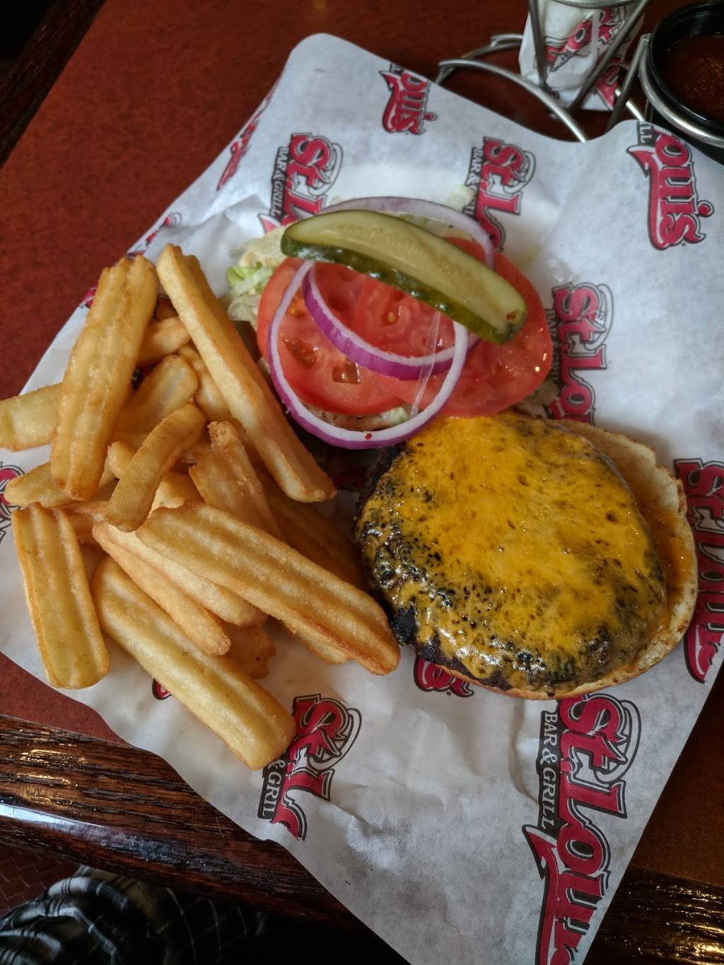 St. Louis Bar & Grill | restaurant | 625 Fortune Crest unit 9-10, Kingston, ON K7P 0L5, Canada | 6133891110 OR +1 613-389-1110