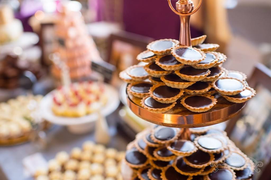 Miss Mollys Cafe & Pastry Shop | cafe | 9201 W Center St, Milwaukee, WI 53222, USA | 4142495665 OR +1 414-249-5665