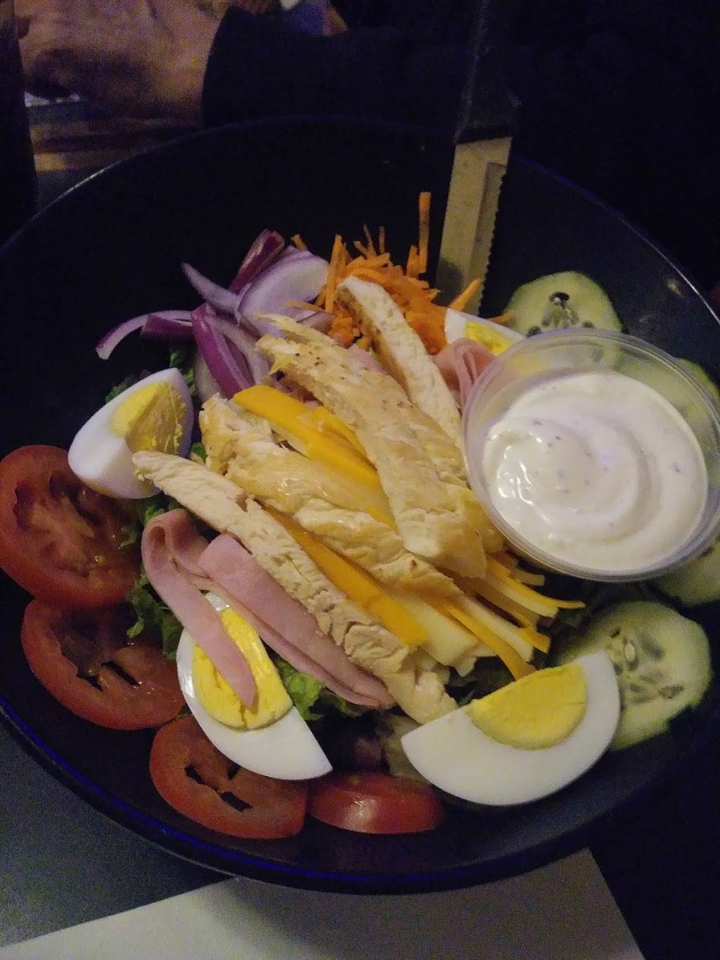 Slim McGinns West | restaurant | 14735 W Lisbon Rd, Brookfield, WI 53005, USA | 2623731500 OR +1 262-373-1500