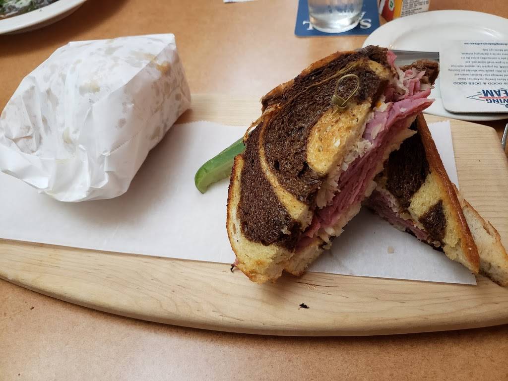 Luccas American Kitchen | restaurant | 428 Lancaster St, Leominster, MA 01453, USA | 9785377100 OR +1 978-537-7100