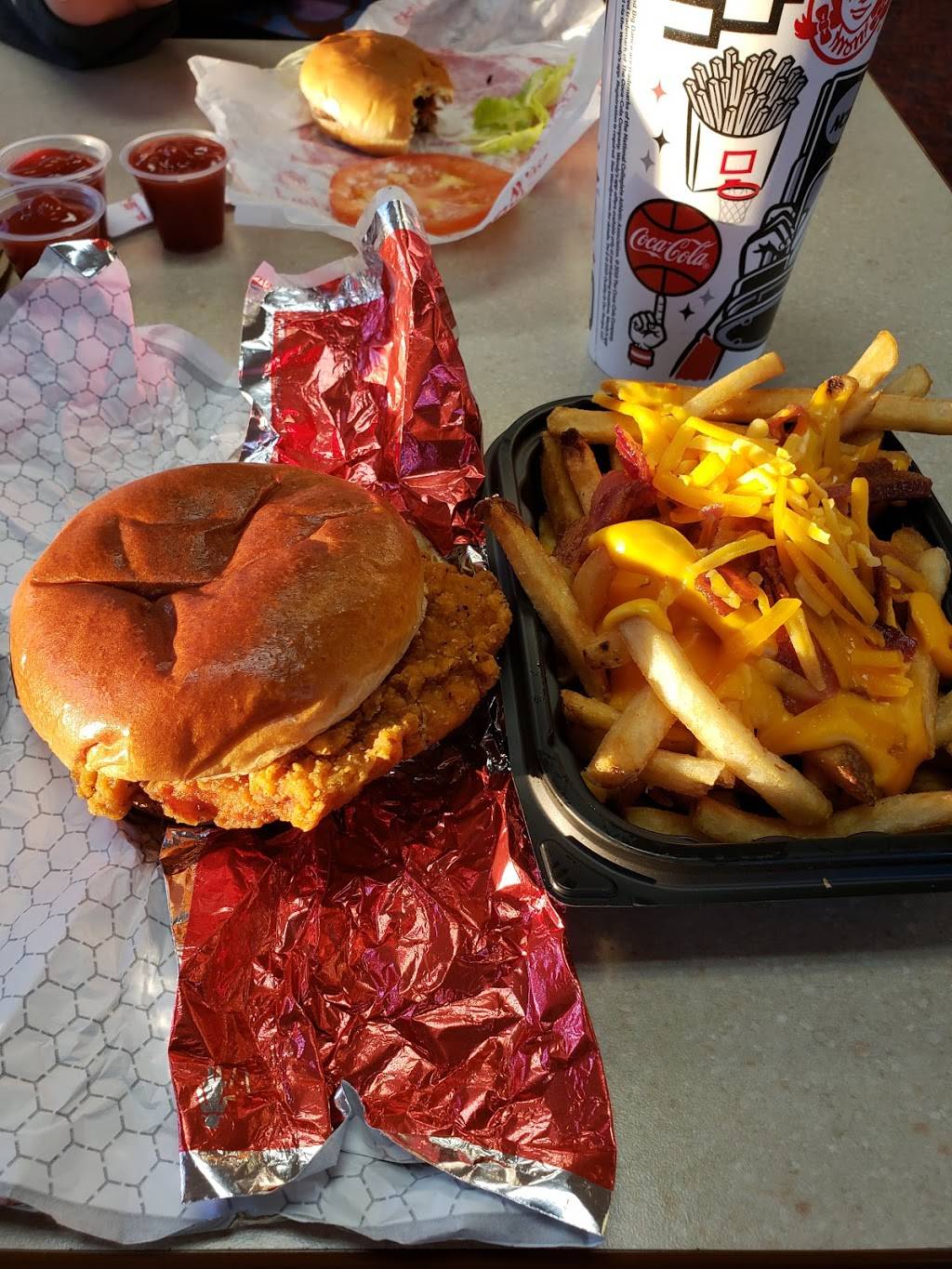 Wendys | restaurant | 240 Maine Mall Rd, South Portland, ME 04106, USA | 2077727656 OR +1 207-772-7656