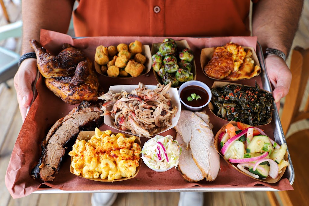 Gracious Pig Smokehouse | restaurant | 12 Ocean Blvd S, Surfside Beach, SC 29575, USA | 8439452017 OR +1 843-945-2017