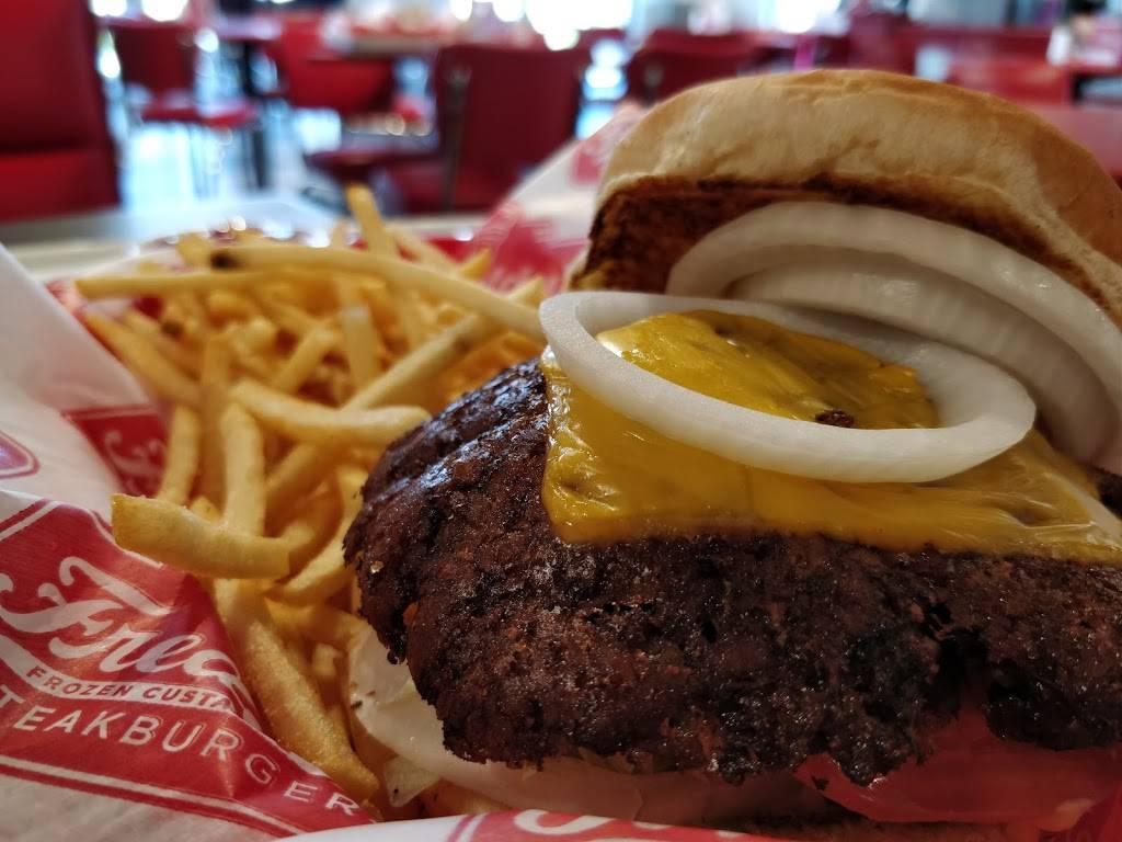 Freddys Frozen Custard & Steakburgers | restaurant | Crown Point Center, 18424 Cottonwood Dr, Parker, CO 80138, USA | 3038058855 OR +1 303-805-8855