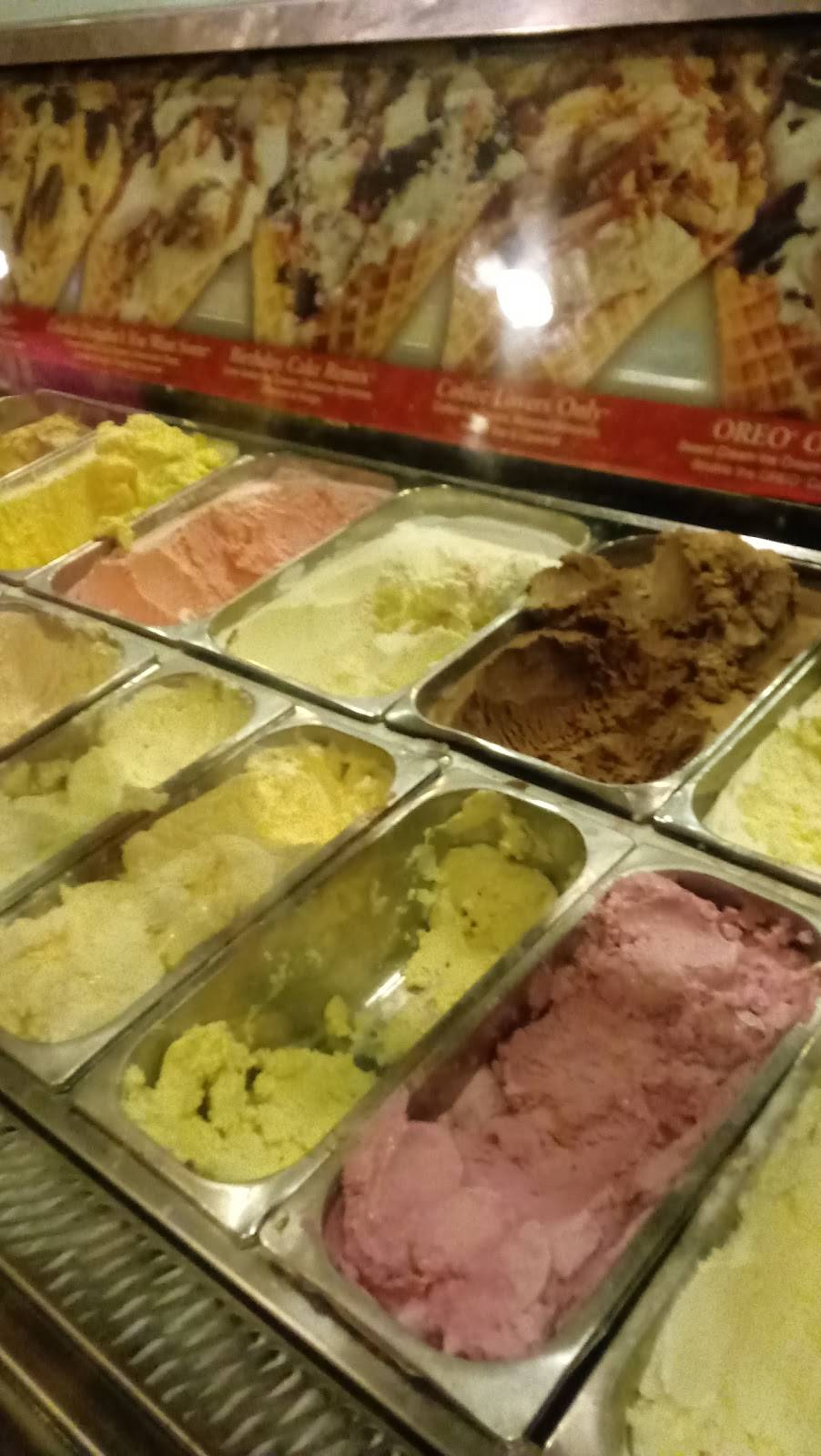 Cold Stone Creamery | bakery | 23 W Jefferson Ave, Naperville, IL 60540, USA | 6303695646 OR +1 630-369-5646