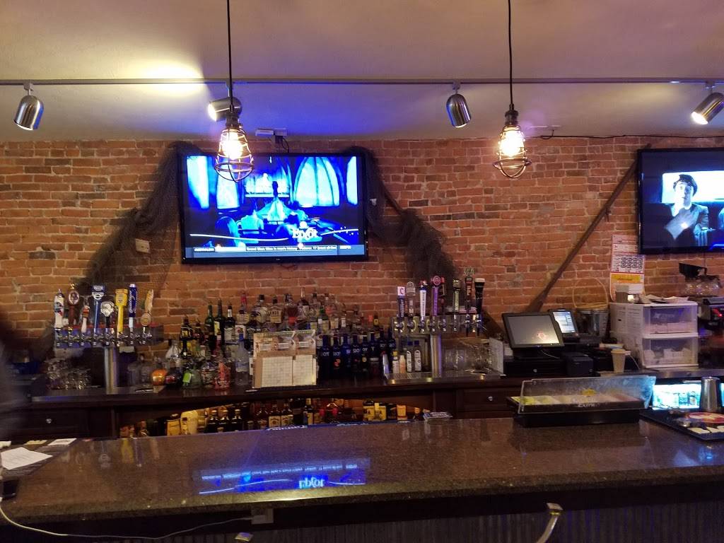 Shore House Tavern | restaurant | 306 W Water St, Sandusky, OH 44870, USA | 4195020060 OR +1 419-502-0060