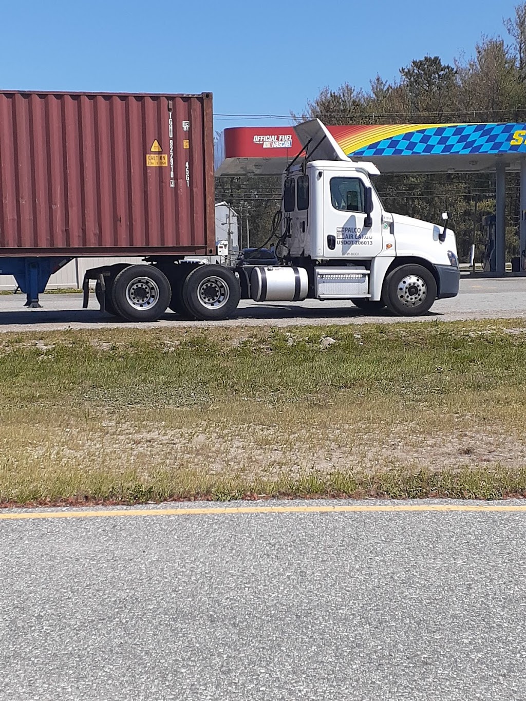 Harrys Convenience Stores | meal takeaway | 1829 Main St Suite 1, Sanford, ME 04073, USA | 2073248815 OR +1 207-324-8815