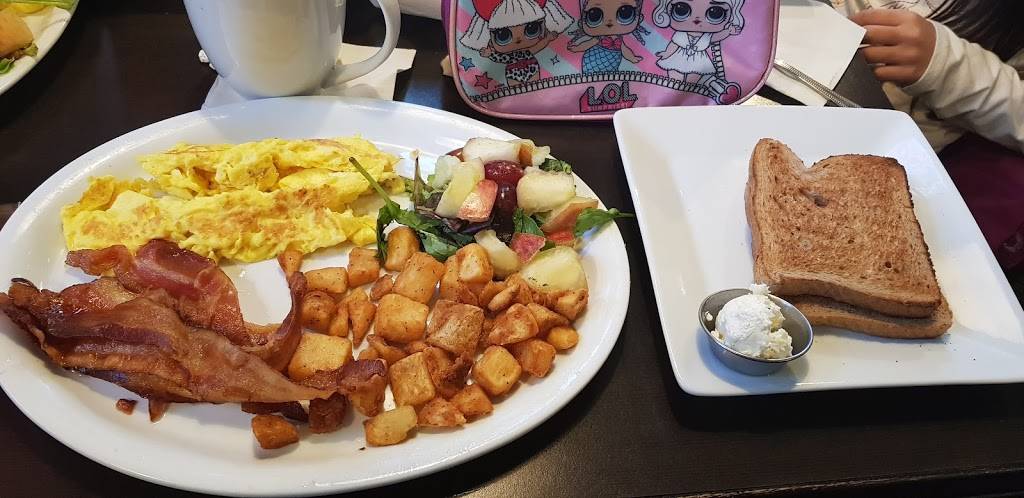 Ruby Tuesday | restaurant | 585 7th Ave, New York, NY 10036, USA | 2123823898 OR +1 212-382-3898